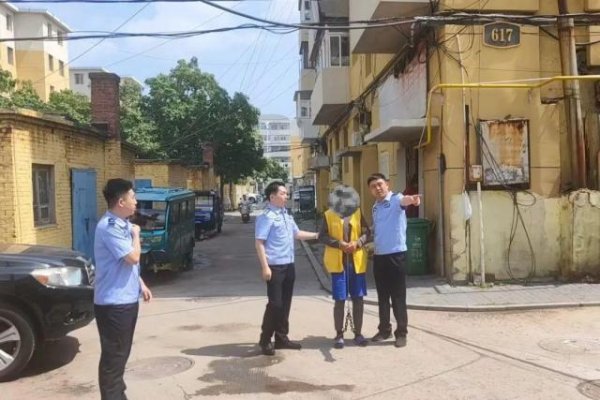 股票杠杆配资网 男子情绪失控杀害女友，逃亡25年后落网：没用过手机和身份证，梦里全是血和锤子